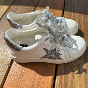 White House Black Market Star Shoes size 5.5